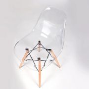 Cadeira Eames Transparente